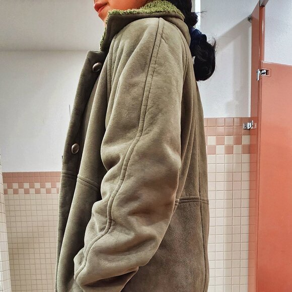 Green full length coat - Picture 4 of 9